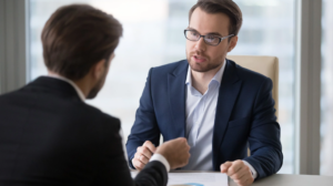 O sistema Teimosinha — como o banco encontra automaticamente dinheiro e bens da sua empresa